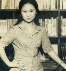 一夫二妻45年，两名女性自愿围绕董今狐，纷纷被他吸引，他的魅力源自何处？